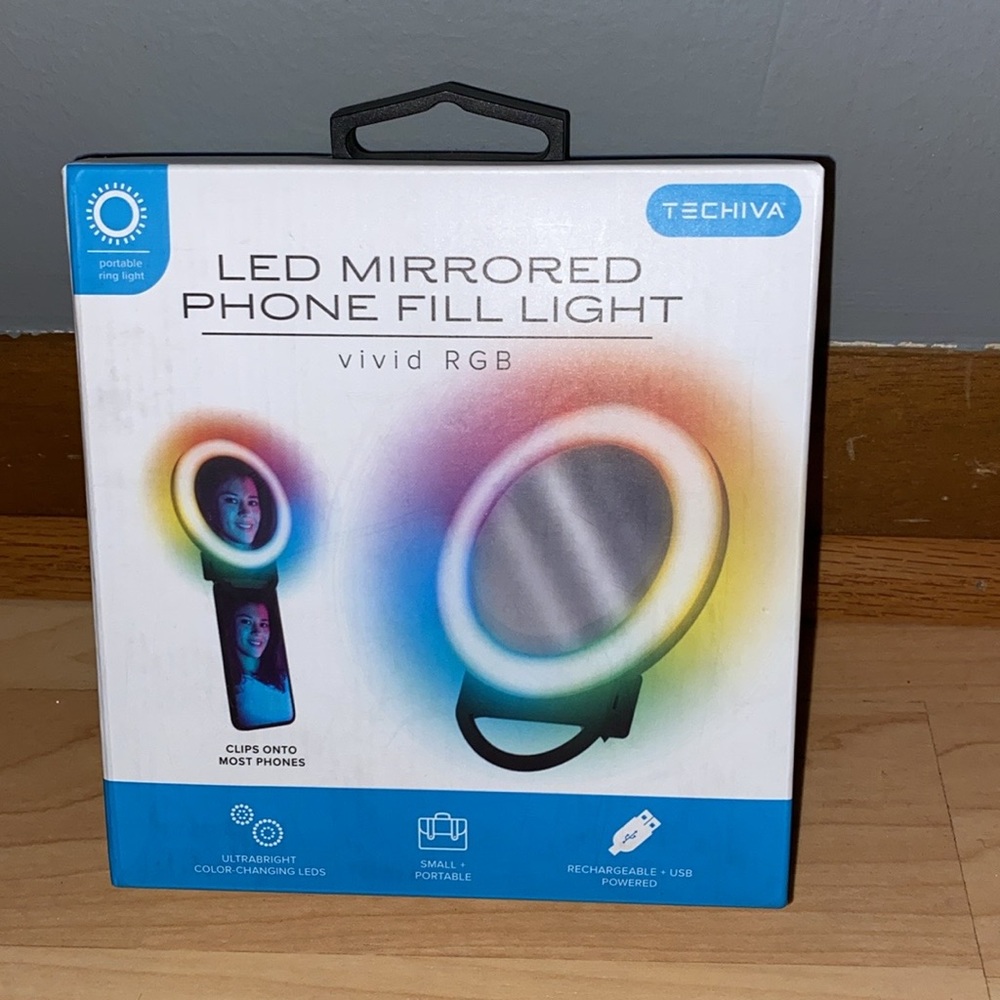 BRAND NEW LED MIRRORED PHONE FILL LIGHT! NWT. SMOKE FREE HOME! - Picture 2 of 6